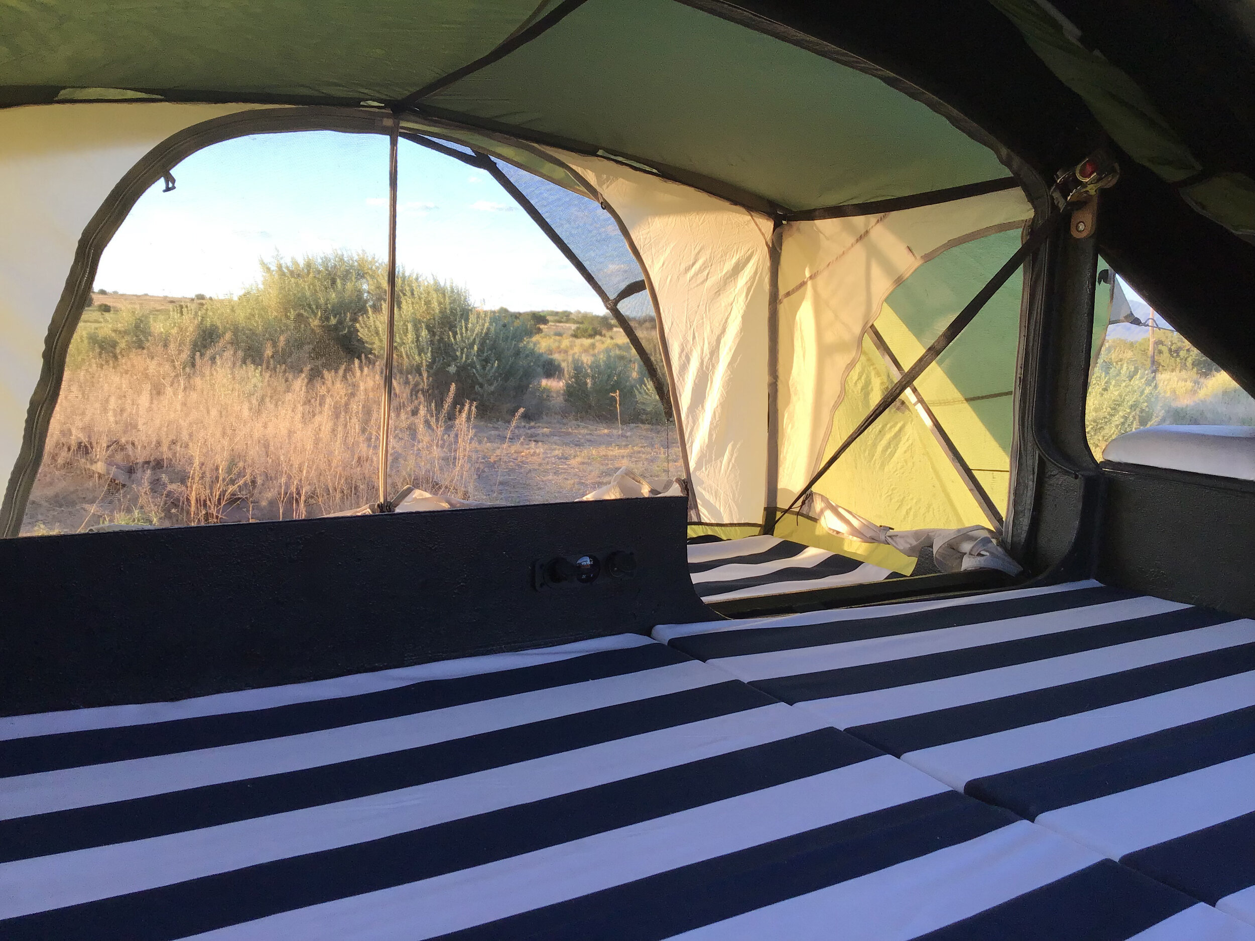 side+tent+interior+rigthjpg.jpg
